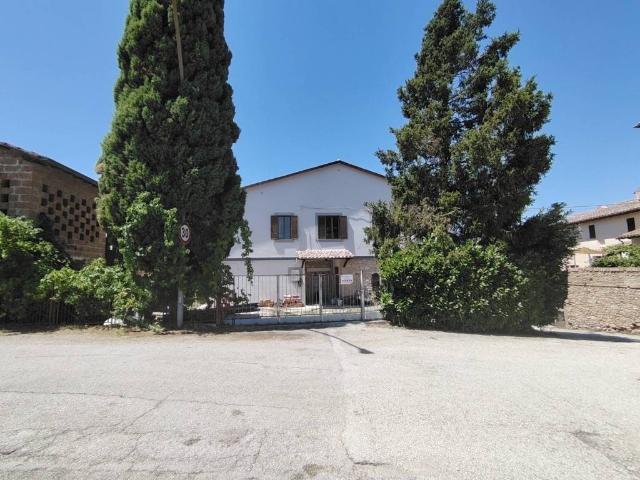 Villa Indipendente in vendita a Spoleto, Umbria