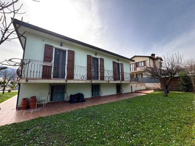 Villa Indipendente in vendita a Spoleto, Umbria