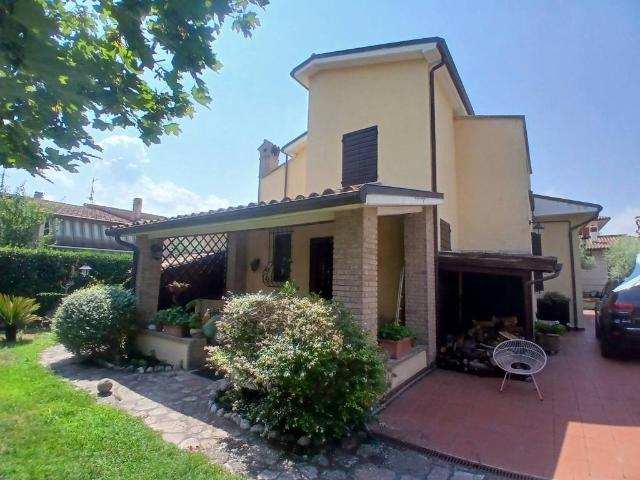 Villa Indipendente in vendita a San Nicolò, Spoleto