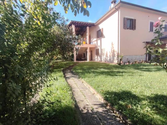 Villa Indipendente in vendita a Morro, Spoleto