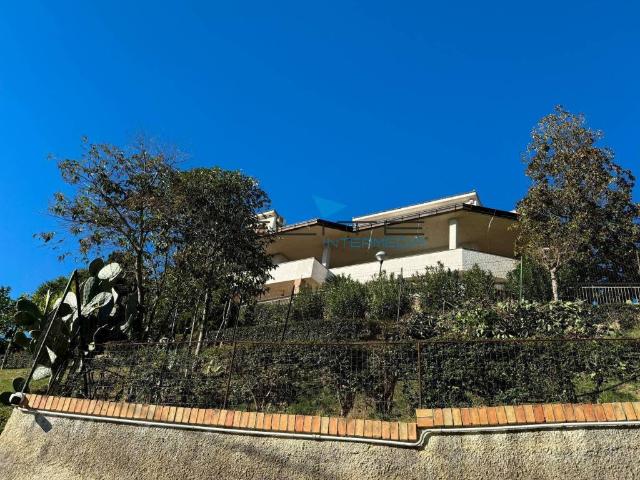 Villa Indipendente in vendita a Valle Carbone, Spoltore