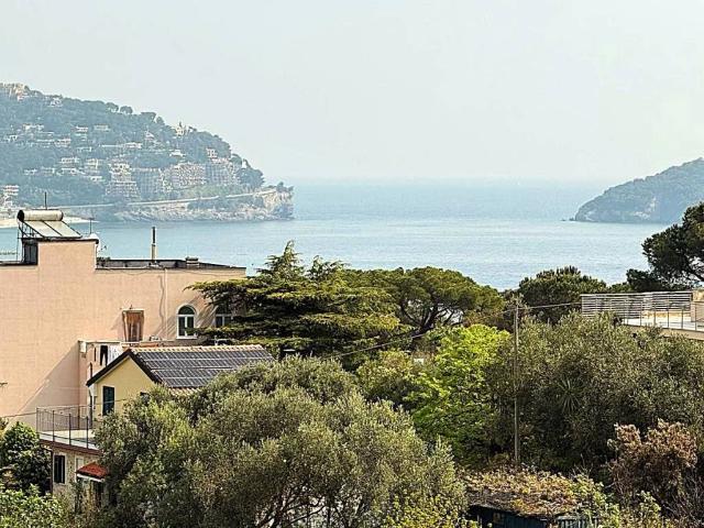 Villa Indipendente in vendita a Spotorno, Liguria