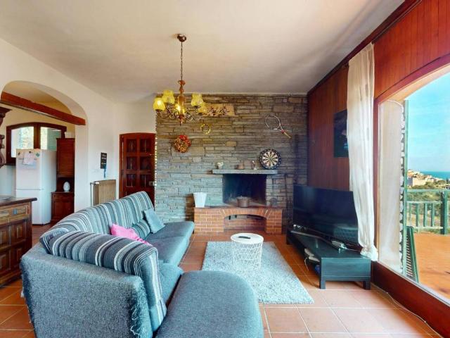 Villa Indipendente in vendita a Spotorno, Liguria
