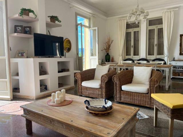 Villa Indipendente in vendita a Spotorno, Liguria