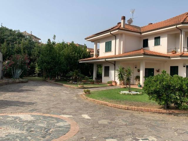 Villa Indipendente in vendita a Calabria, Catanzaro