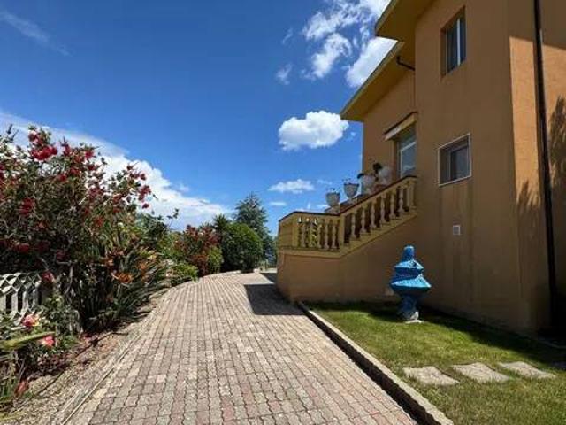 Villa Indipendente in vendita a Calabria, Catanzaro