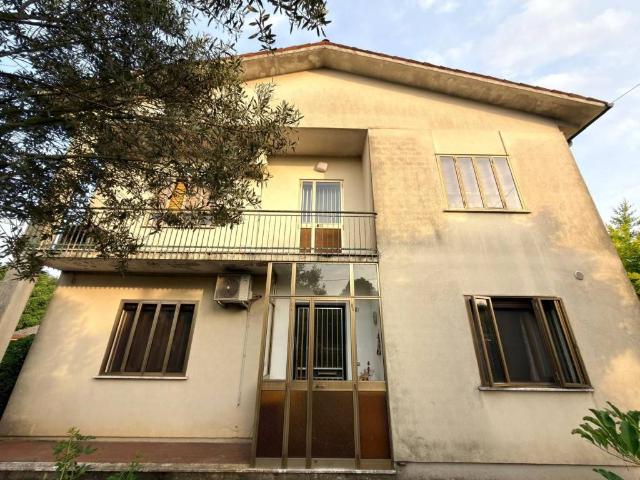 Villa Indipendente in vendita a Stanghella, Veneto