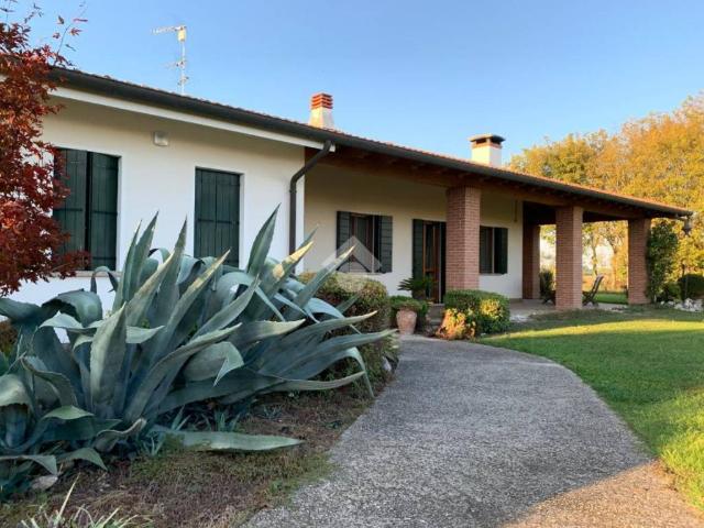 Villa Indipendente in vendita a Stanghella, Veneto