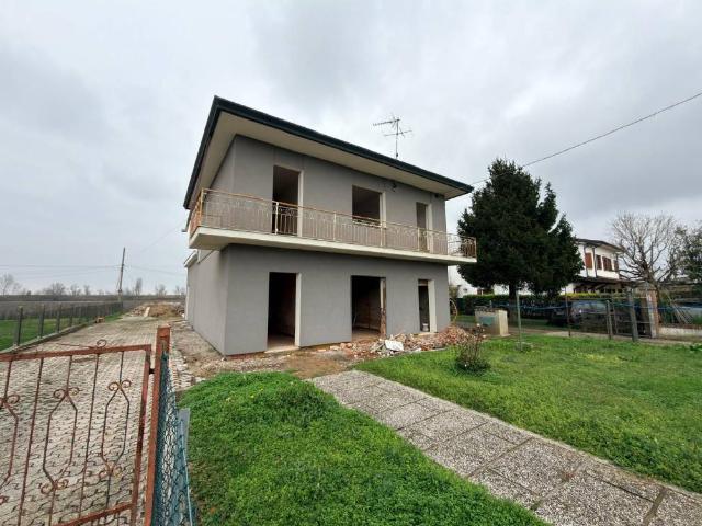 Villa Indipendente in vendita a Stanghella, Veneto