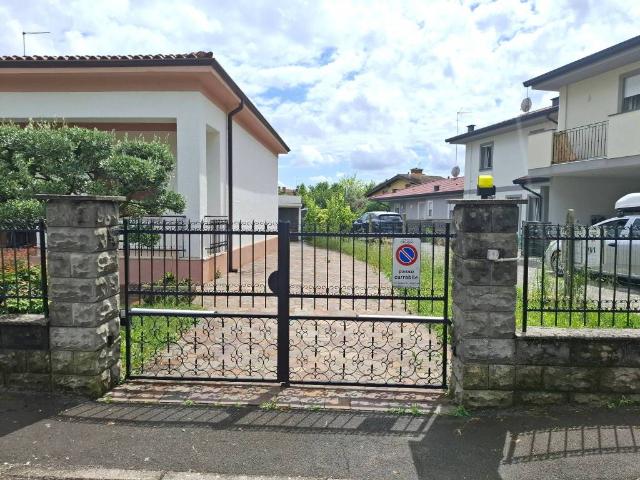 Villa Indipendente in vendita a Bistrigna, Staranzano