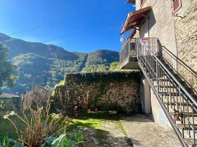 Villa Indipendente in vendita a Stazzema