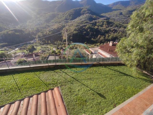 Villa Indipendente in vendita a Stellanello, Liguria
