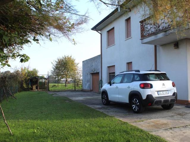 Villa Indipendente in vendita a Stienta, Veneto