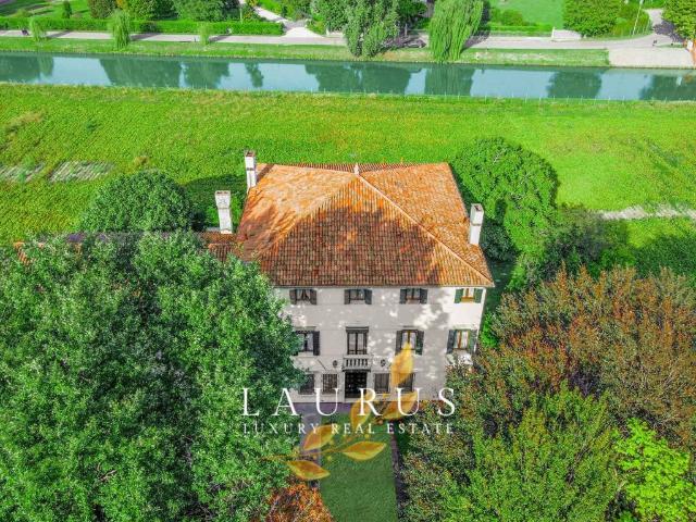 Villa Indipendente in vendita a Stra, Veneto