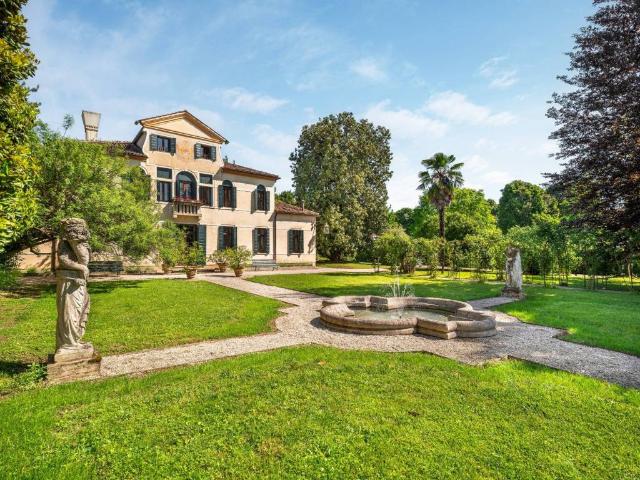Villa Indipendente in vendita a Stra, Veneto