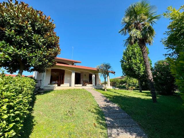 Villa Indipendente in vendita a Stra, Veneto