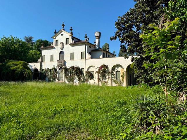 Villa Indipendente in vendita a Stra, Veneto