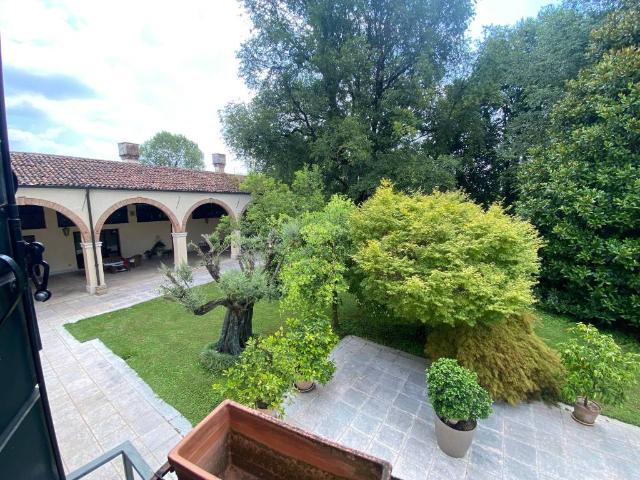 Villa Indipendente in vendita a Stra, Veneto