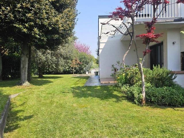 Villa Indipendente in vendita a Stra, Veneto