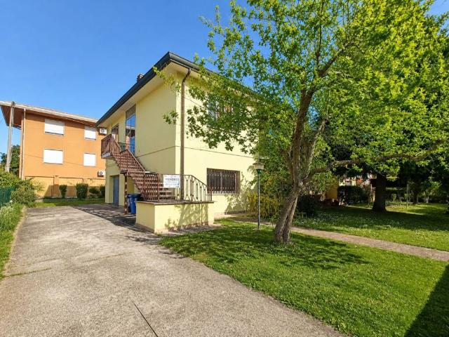 Villa Indipendente in vendita a Stra, Veneto