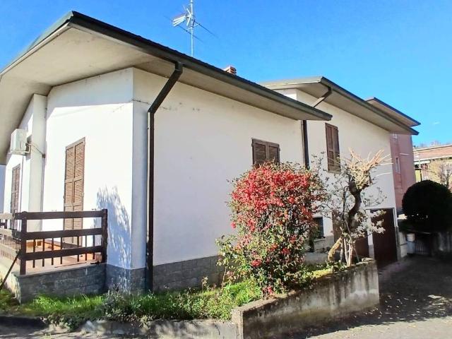 Villa Indipendente in vendita a Stradella, Lombardia