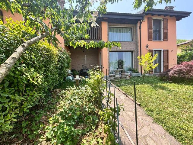 Villa Indipendente in vendita a Amista, Stradella