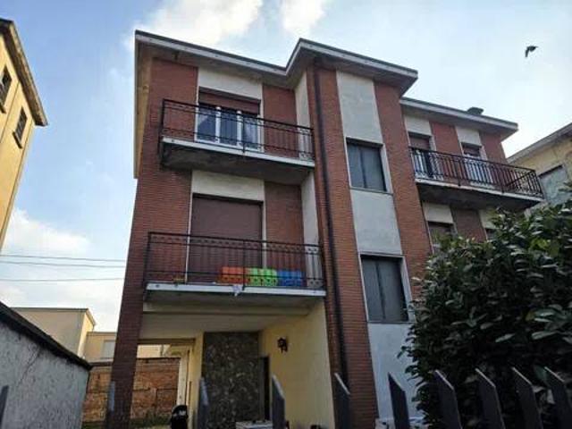 Villa Indipendente in vendita a Stradella, Pavia