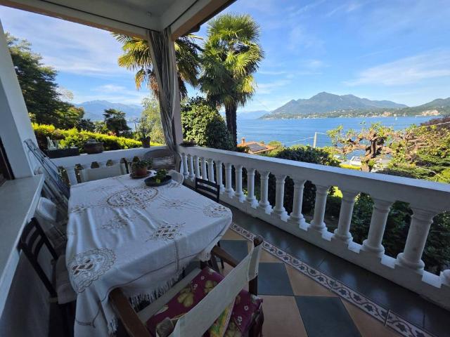 Villa Indipendente in vendita a Brisino, Piemonte