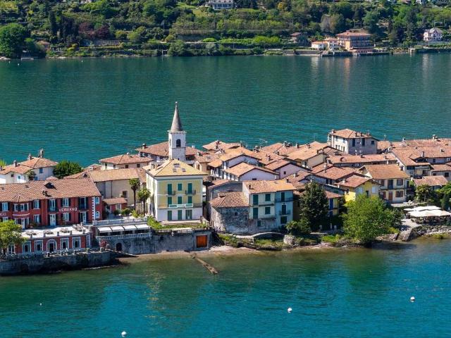 Villa Indipendente in vendita a Carciano, Stresa