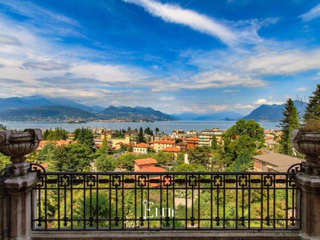 Villa Indipendente in vendita a Carciano, Stresa