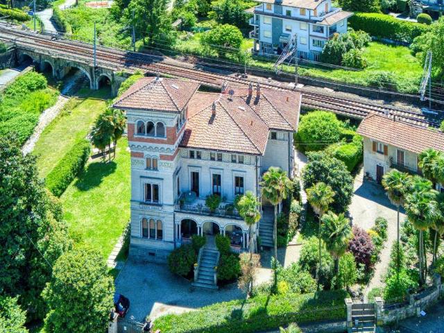 Villa Indipendente in vendita a Carciano, Stresa