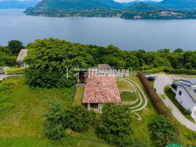 Villa Indipendente in vendita a Brisino, Piemonte