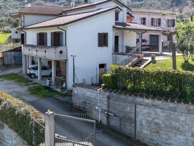 Villa Indipendente in vendita a Sant'Urbano, Narni
