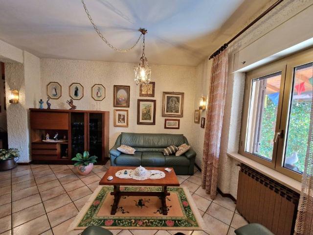 Villa Indipendente in vendita a Stroncone, Umbria