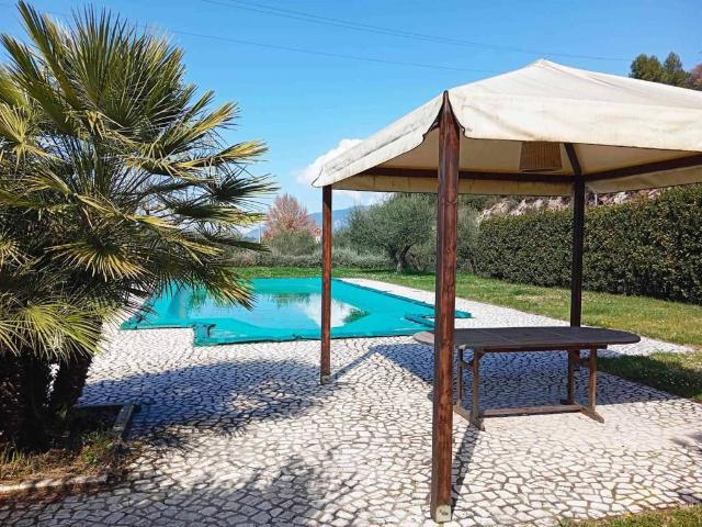 Villa Indipendente in vendita a Stroncone, Umbria