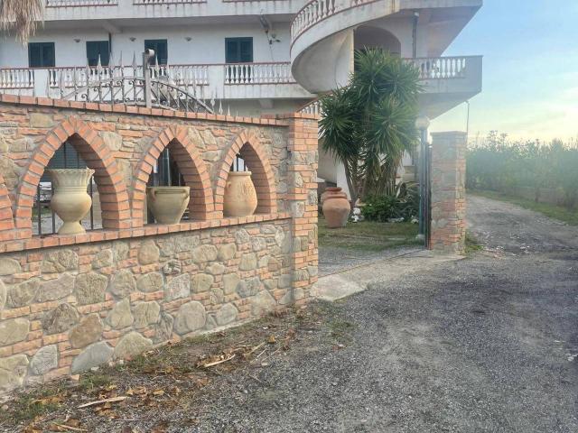 Villa Indipendente in vendita a Calabria, Crotone