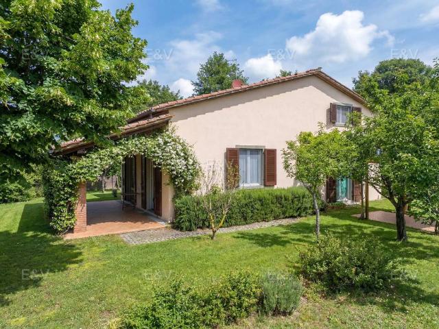 Villa Indipendente in vendita a Subbiano, Toscana