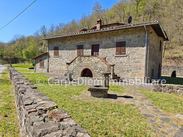 Villa Indipendente in vendita a Subbiano, Toscana