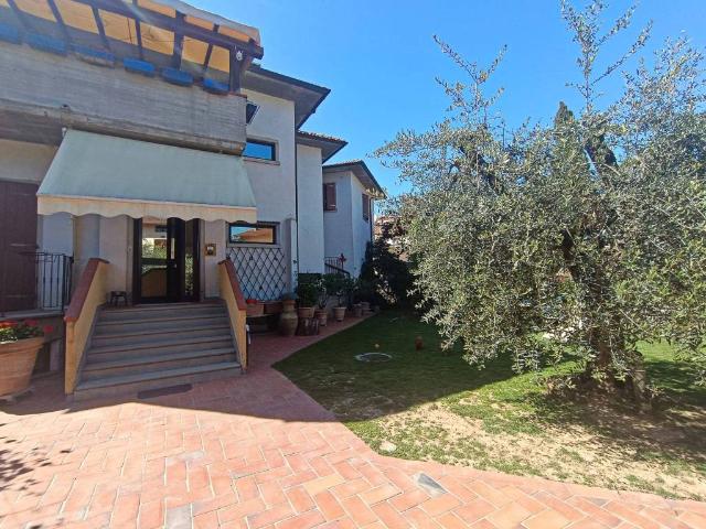 Villa Indipendente in vendita a Subbiano, Toscana