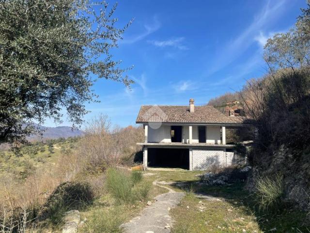 Villa Indipendente in vendita a Forma Focerale, Roma Capitale