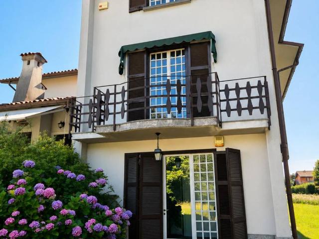 Villa Indipendente in vendita a Suisio, Lombardia