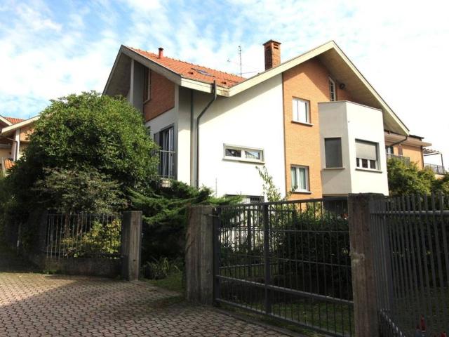 Villa Indipendente in vendita a Cascina Cà, Sulbiate
