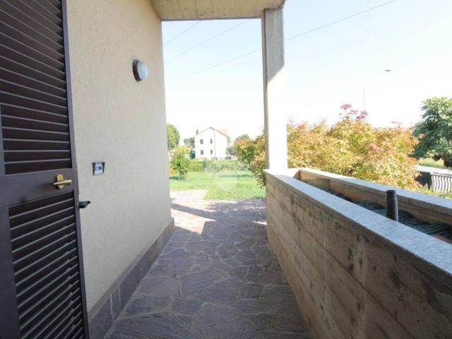 Villa Indipendente in vendita a Cascina Gazzulo, Sulbiate