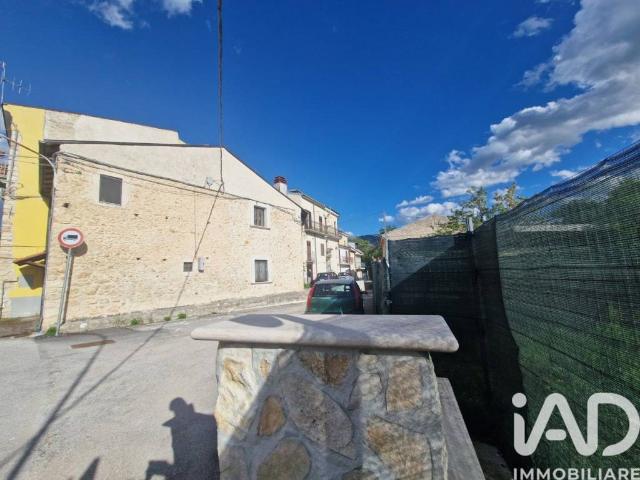 Villa Indipendente in vendita a Sulmona, Abruzzo