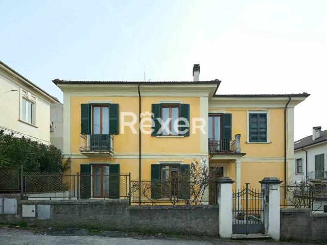 Villa Indipendente in vendita a Sulmona, Abruzzo