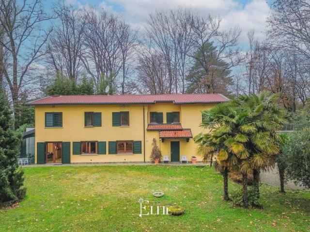 Villa Indipendente in vendita a Caidate, Sumirago