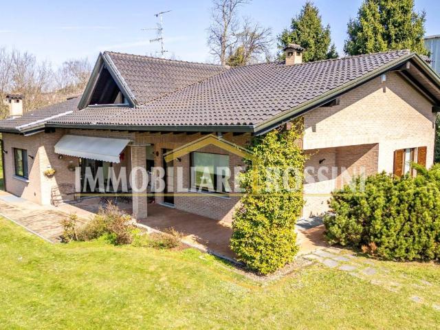 Villa Indipendente in vendita a Sumirago, Lombardia