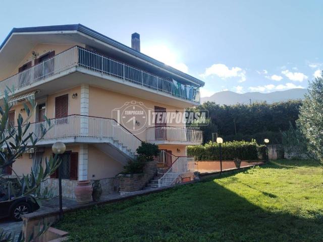 Villa Indipendente in vendita a Summonte, Campania