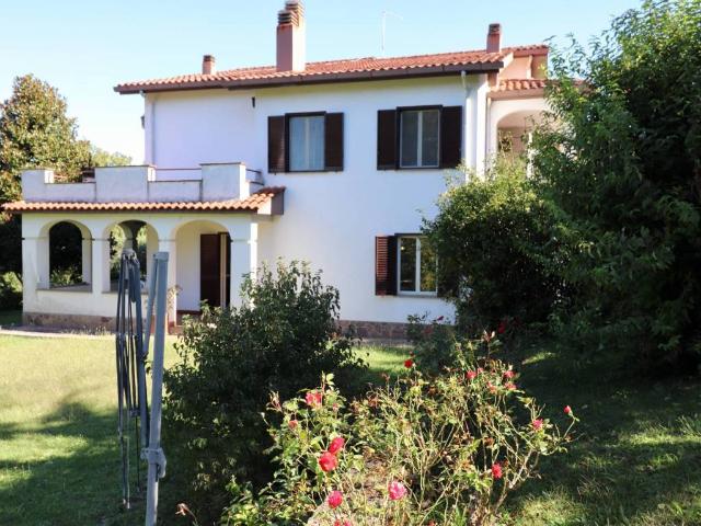 Villa Indipendente in vendita a Fontevivola, Sutri