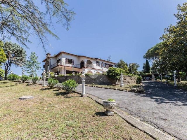 Villa Indipendente in vendita a Sutri, Lazio